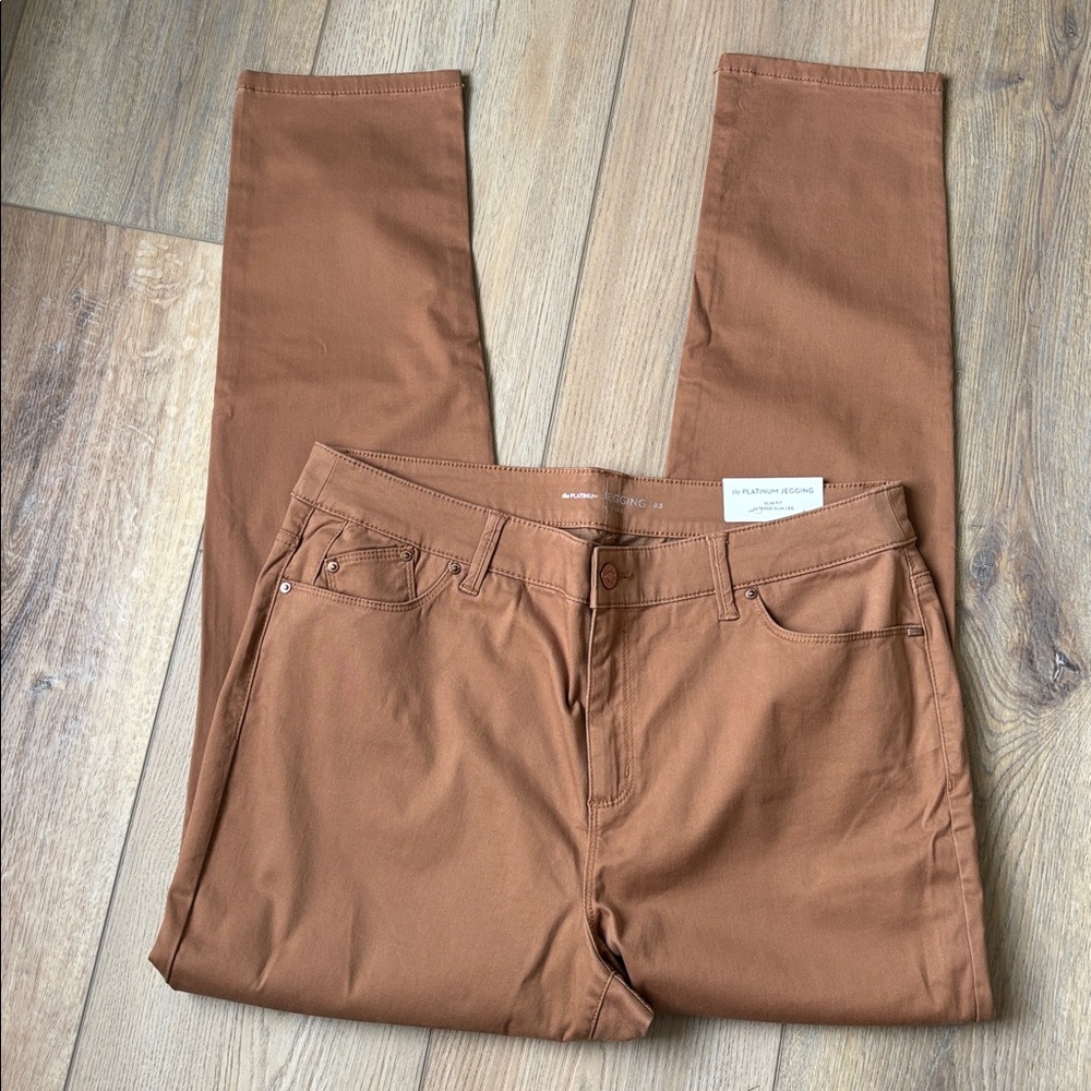 NWT Chico’s Platinum Jeggings Tapered Slim Leg in Copper Brown Size 14 Earthy - Picture 3 of 12